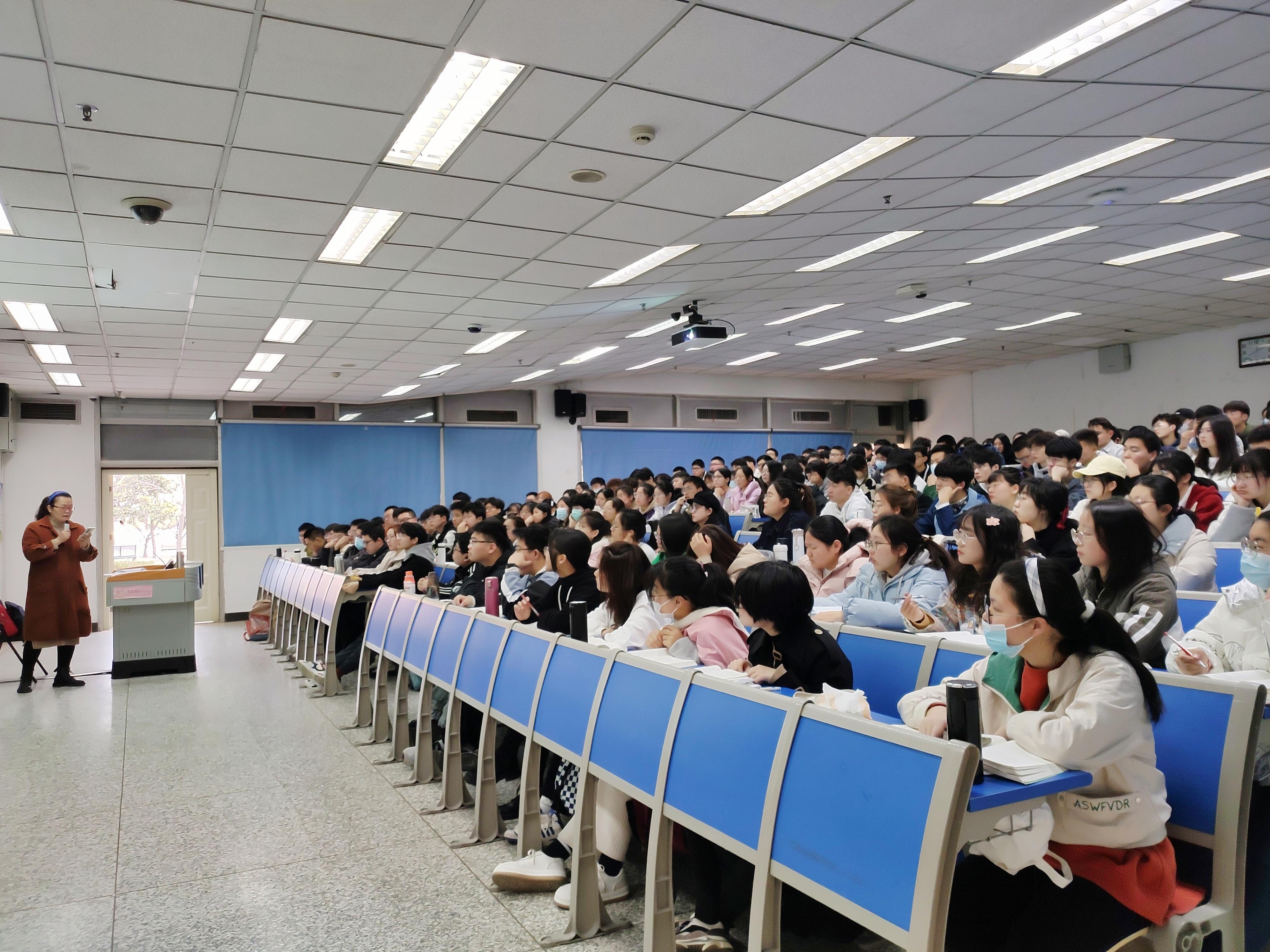 从云端到课堂-我校开展新学期线下本科教学检查-徐州医科大学本科